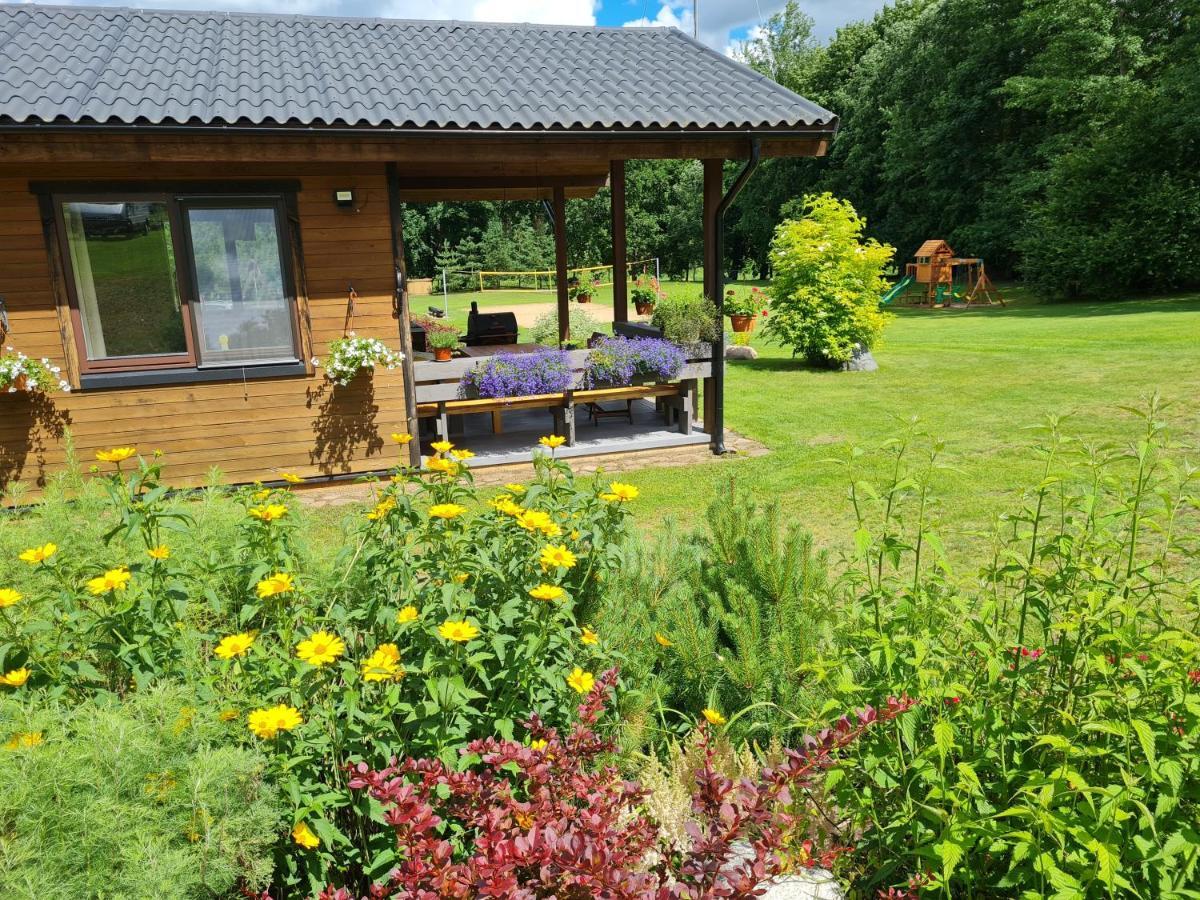 Atostogu Namelis-pirtis Prie Upes Hébergement de vacances Anykščiai